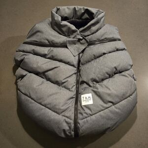 7 AM Enfant Tundra Cocoon Grey Car Seat  Cover Black Faux Fur Lining